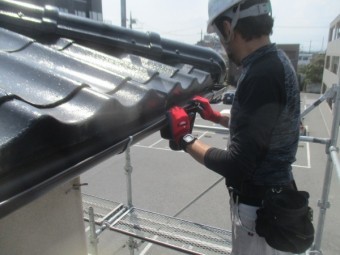 集水器の取り付け中です
