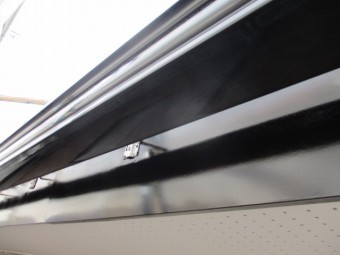 破風、樋の中塗りが終了しました