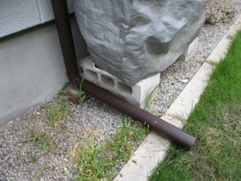 地面側の排水を加工しました