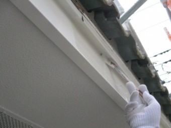 破風板金のだめ込み中です