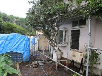 外壁の清掃中です