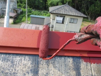 棟板金塗装中です