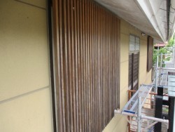 格子の塗装前です