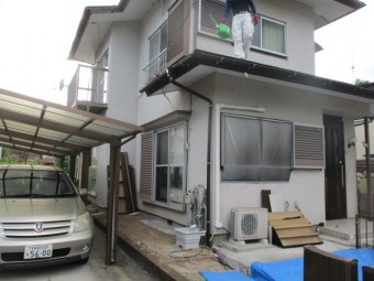 水漏れ確認中です