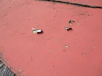 塗幕の傷んだ箇所です