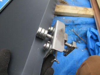 ルーフの加工中です
