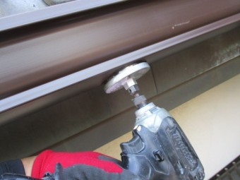排水穴を開けました