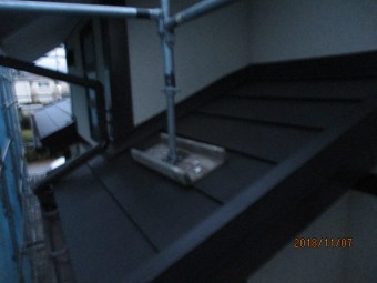北面の下屋根の状態です