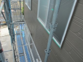 中塗り塗装後の除隊です