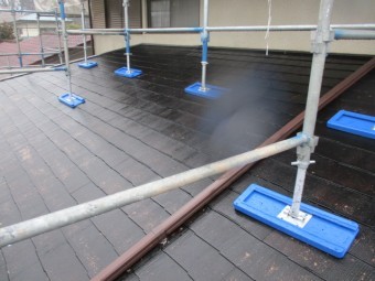 1階の北面の洗浄が終了しました