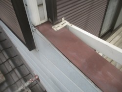 霧よけのさび止め塗装前です