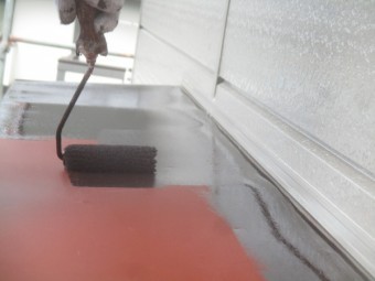 霧よけの中塗り中です