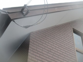 軒天の塗装が終了しました
