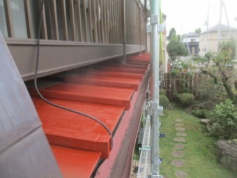 瓦棒板金屋根のさび止め塗装が終了しました