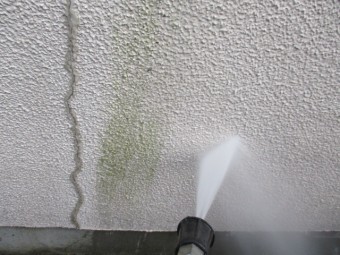 北面の洗浄中です