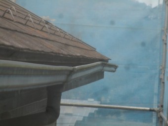 軒樋の破損箇所です