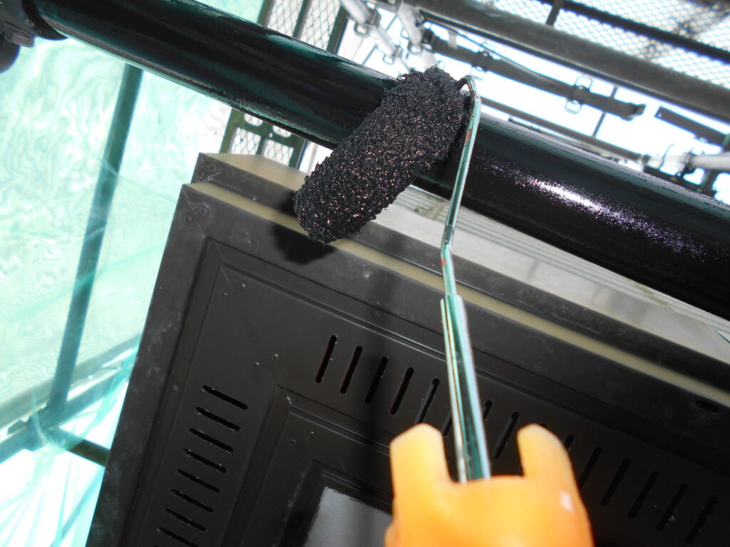 宇都宮市でカーポート支柱鉄部塗装　鉄部塗装に錆止めを塗装する理由