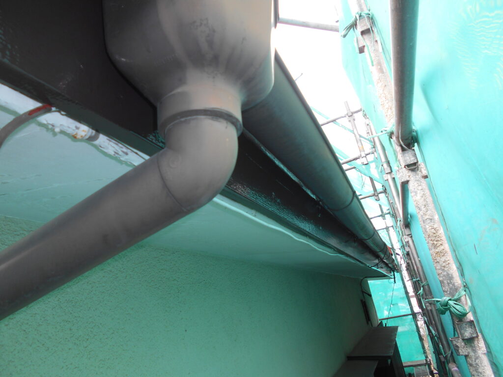 破風板中塗り塗装終了