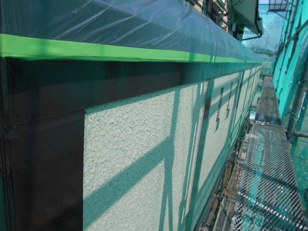 幕板の中塗り塗装終了