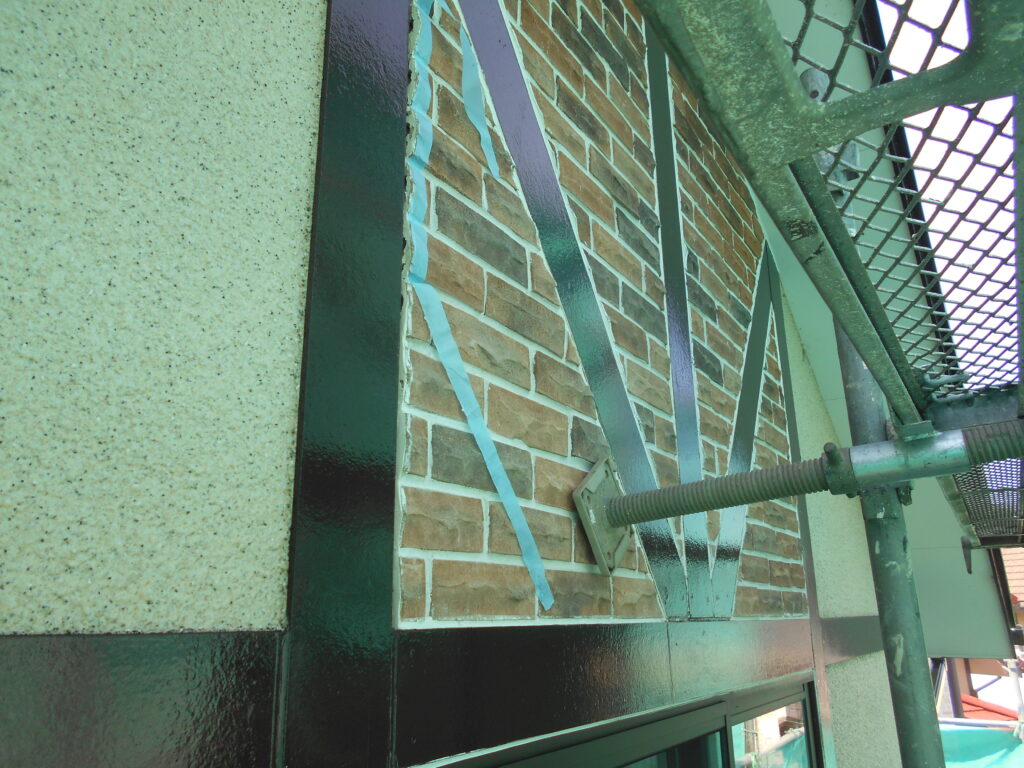 幕板の中塗り塗装終了