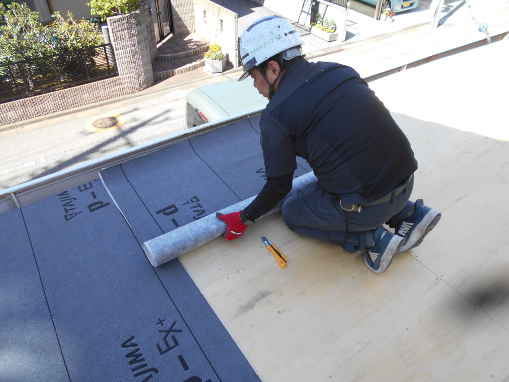 宇都宮市瓦棒屋根の部分修繕工事が着工下地補強ルーフィング施工