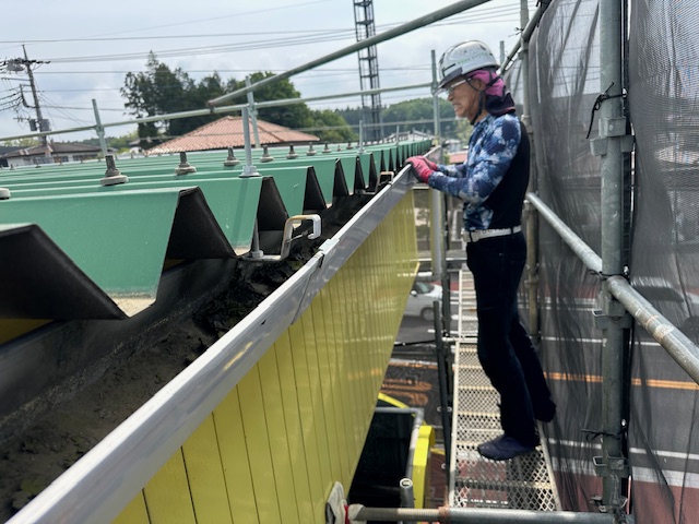 雨樋の撤去中です