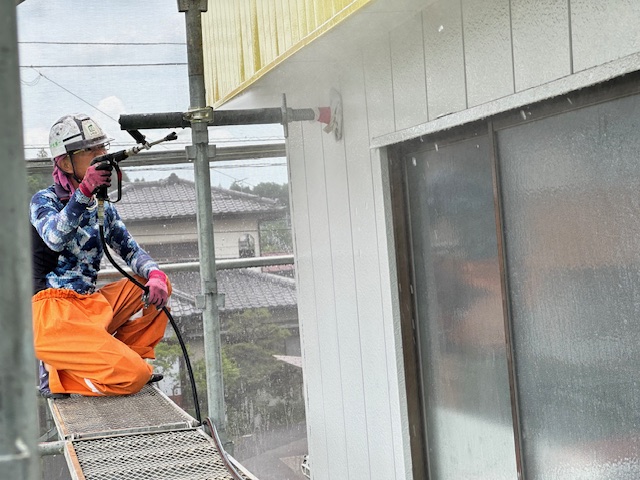 高圧洗浄中です