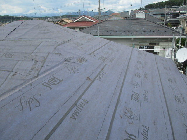 宇都宮市の役物板金下地取り付け改質アスファルト防水シート貼り