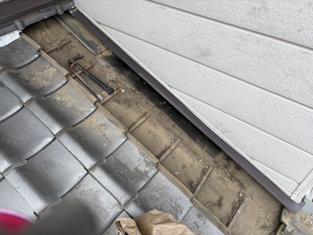 小山市で和瓦屋根の雨漏り修理　和瓦からの雨漏りが多い理由