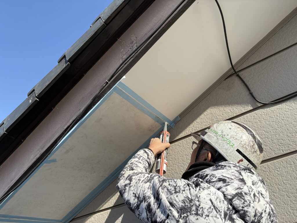 小山市で軒天補修工事　軒天材にケイカル板を使用する理由