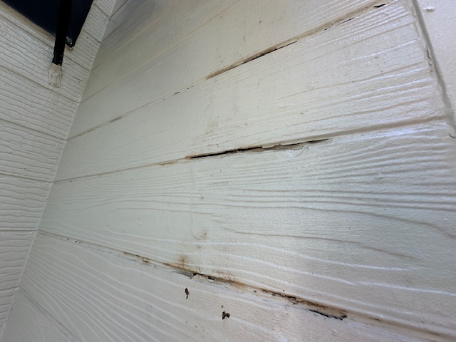 那須町の別荘地で窯業系サイディングの部分補修をしました