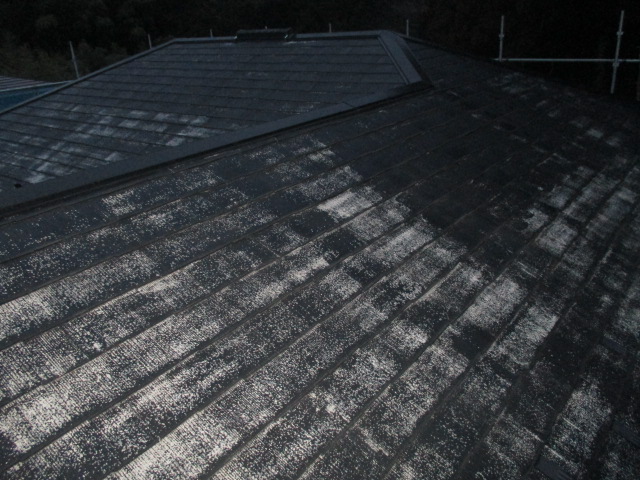 高圧洗浄後の屋根の状態です