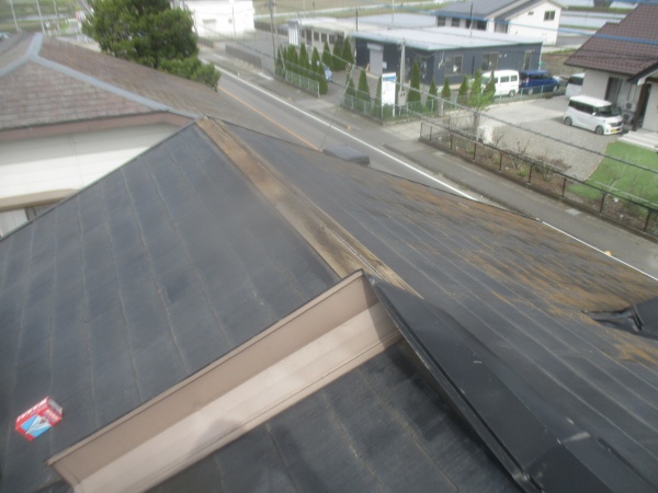 宇都宮市のスレート屋根で風で飛んだ棟板金の棟木交換をしました