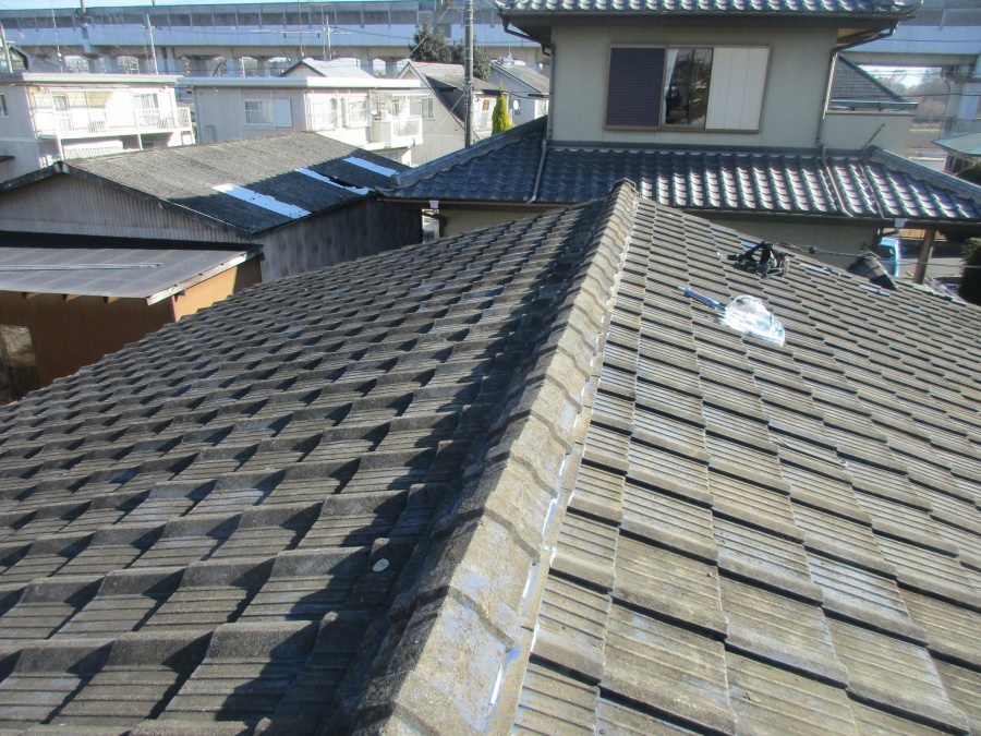 小山市でセメント瓦屋根を葺き直し　セメント瓦でビス固定の必要性