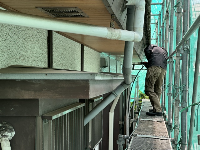 宇都宮市屋根修繕・外壁塗装・雨樋交換工事　雨樋撤去・高圧洗浄