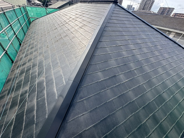 コロニアル屋根の全景
