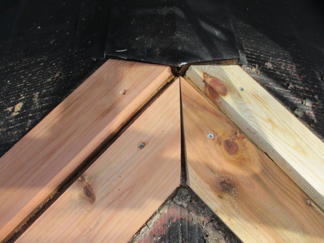 宇都宮市で貫き板解体、貫き板交換、棟板金取り付け　屋根塗装