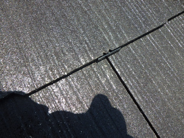 宇都宮市でザウルスEXを使い屋根板金部の下塗りをしました。