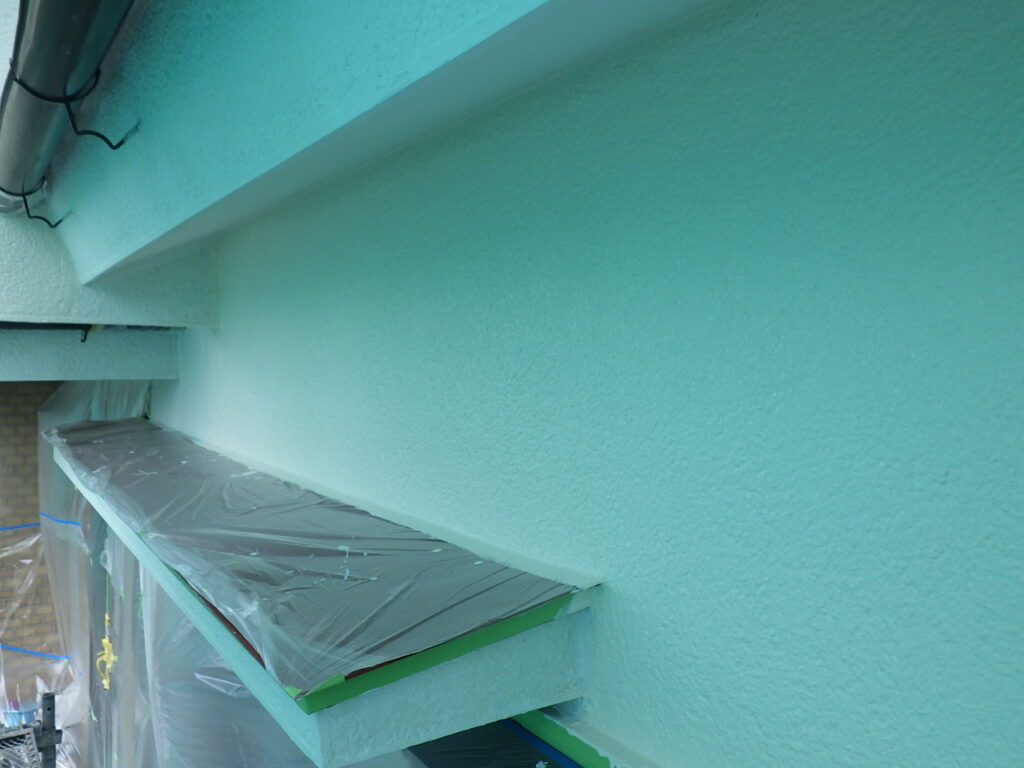 外壁中塗り終了です