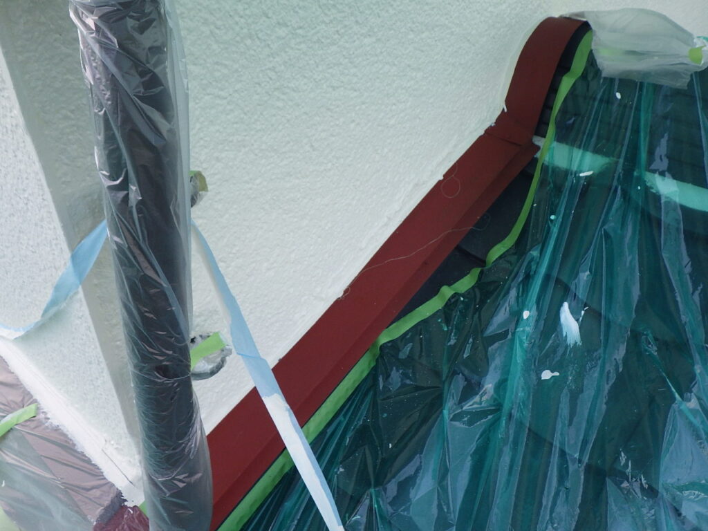 壁水切りの中塗り前です