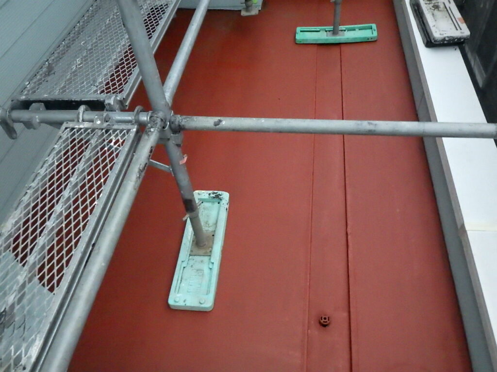 養生前の板金部の状態です