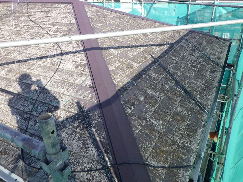 宇都宮市でスレート屋根塗装工事が着工となりました。