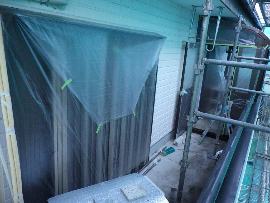 ベランダ養生が終了しました