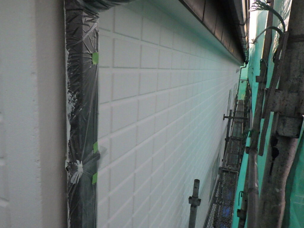 外壁下塗り塗装終了です