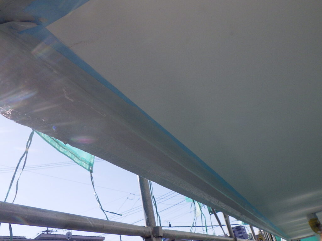 取り合い塗装用の養生をしました