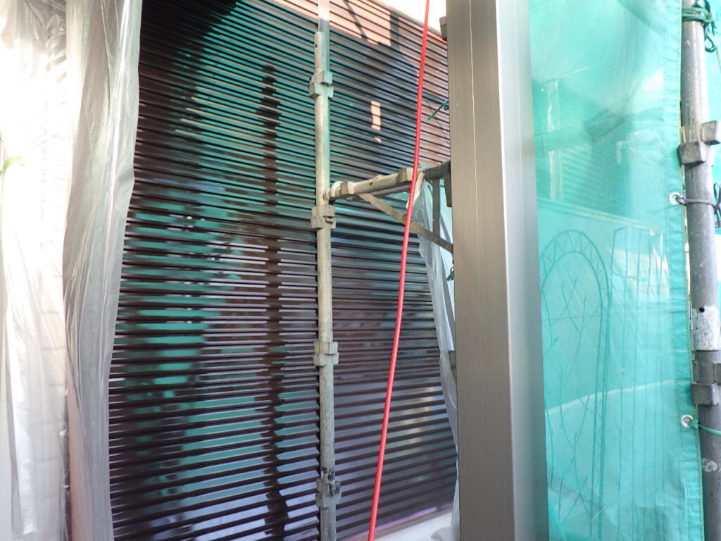 中塗り吹付終了です