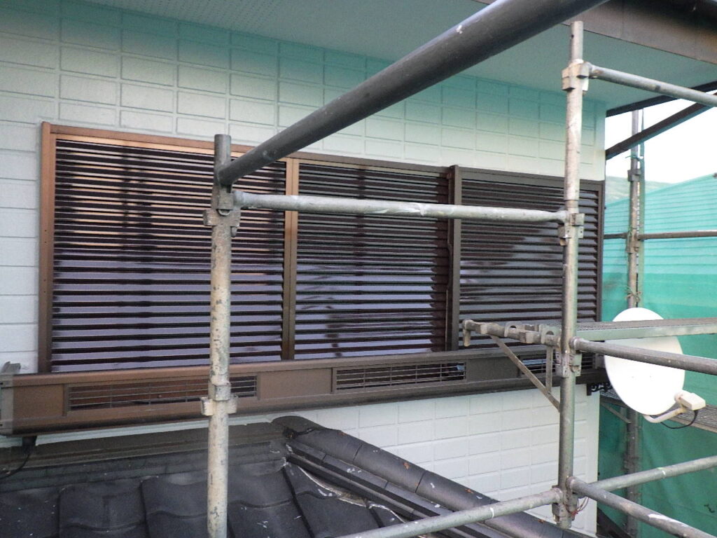 上塗り吹付終了です