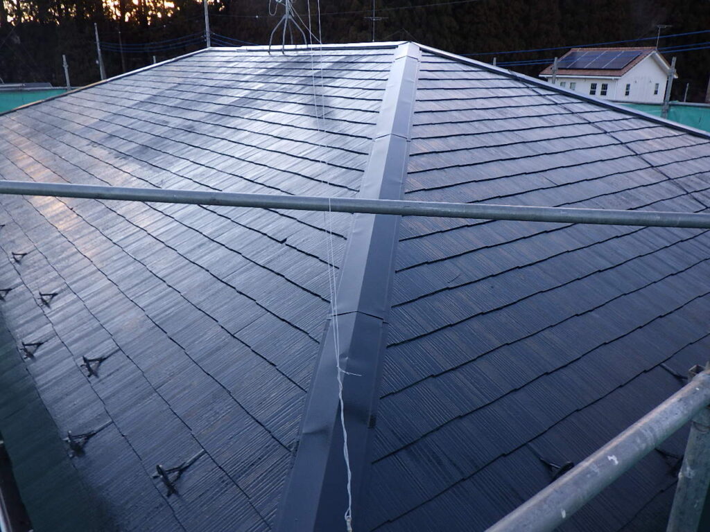 屋根中塗り塗装終了