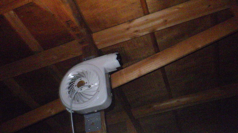 換気ブロアー取り付け終了です