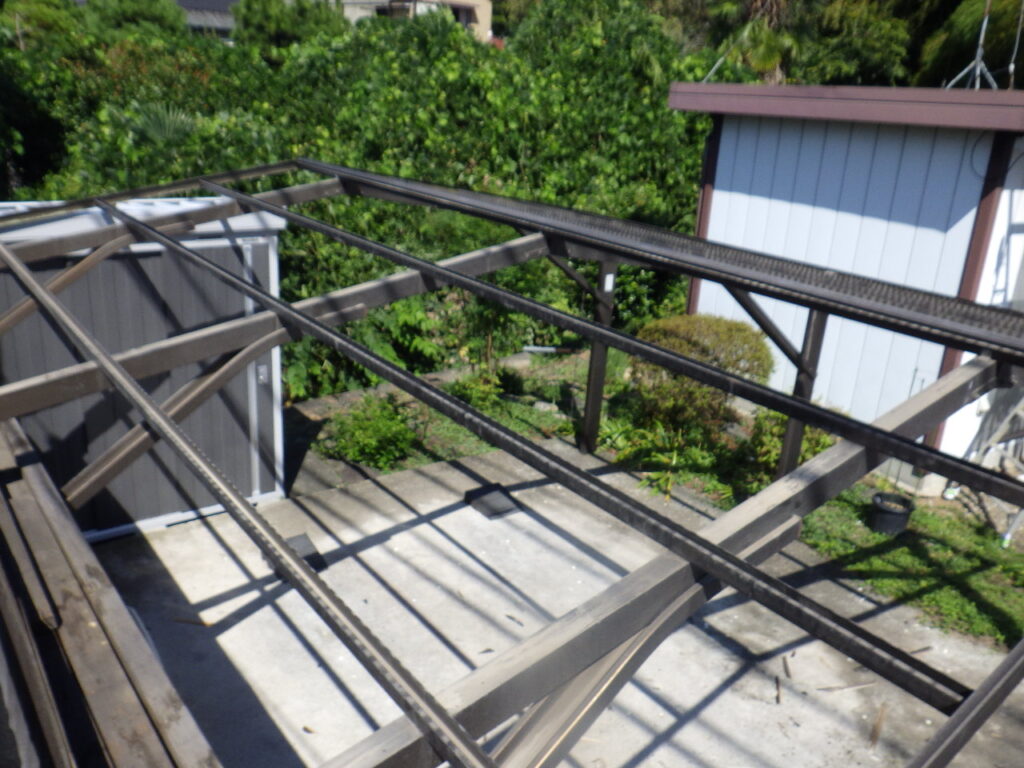 カーポート屋根の解体終了です